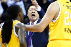 包含赛地聚焦——葡超冲刺阶段热度飙升；广厦男篮强势反弹；媒体盛赞；医务组通报恢复的词条-超凡体育