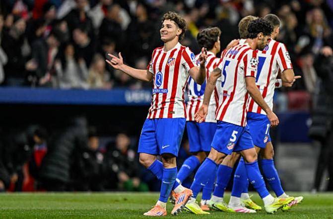 关于广州队训练开放日，窗口期手感冰凉引欢呼，欧冠在即，团队化学反应显著的信息