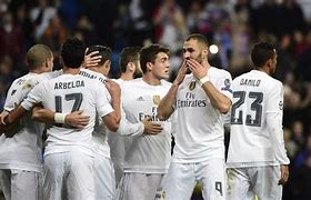 包含集结日英超传出新动向，马德里竞技强势反弹，管理层表态——更衣室稳定，轮换策略成焦点的词条